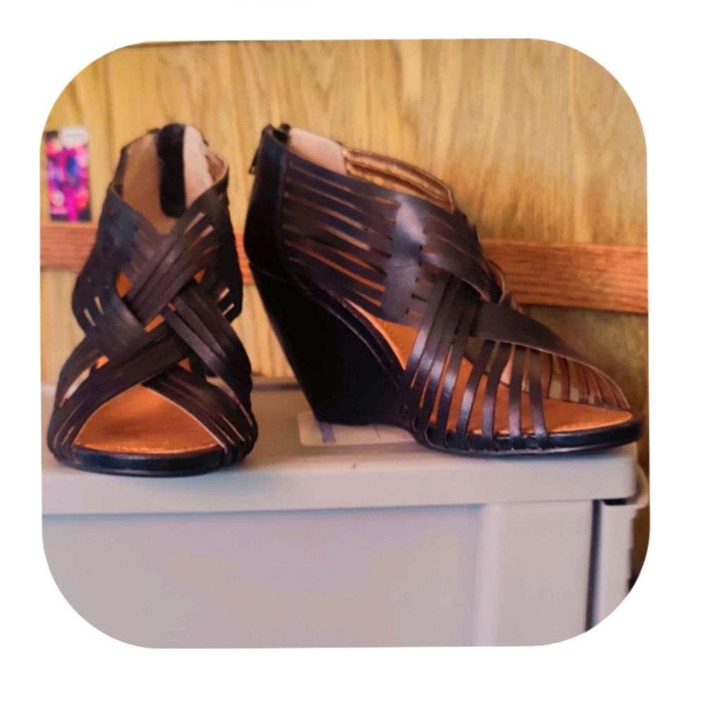 Seychelles Wedge Sandals (size 8)